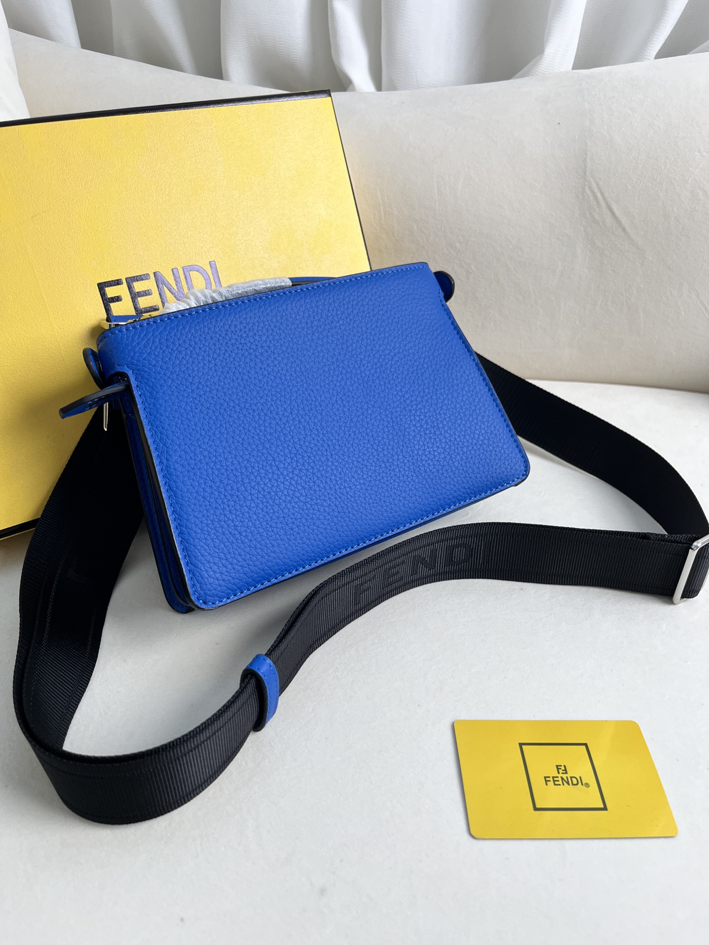 handbags FENDI 8066 size:21cm - vstockx