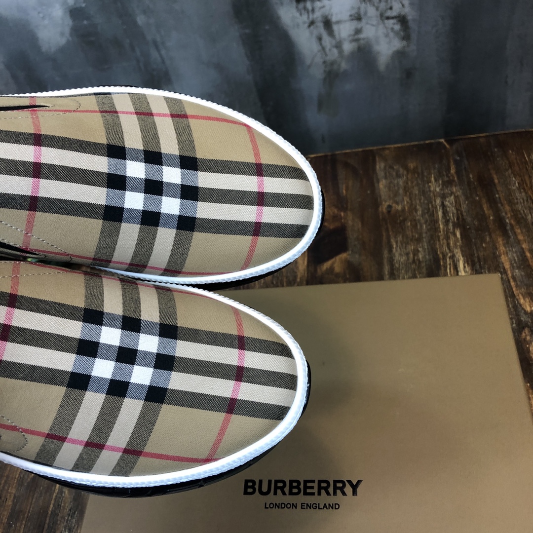 Burberry Arthur Vintage Sneaker 25 - vstockx