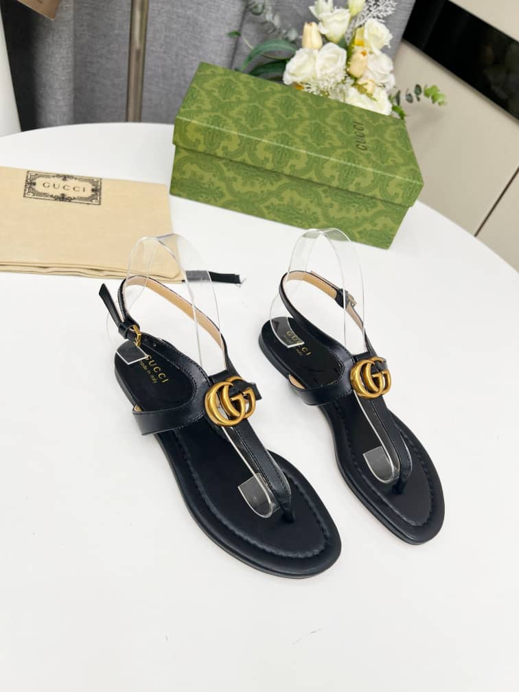 Gucci Women's Double G thong sandal Black leather - vstockx
