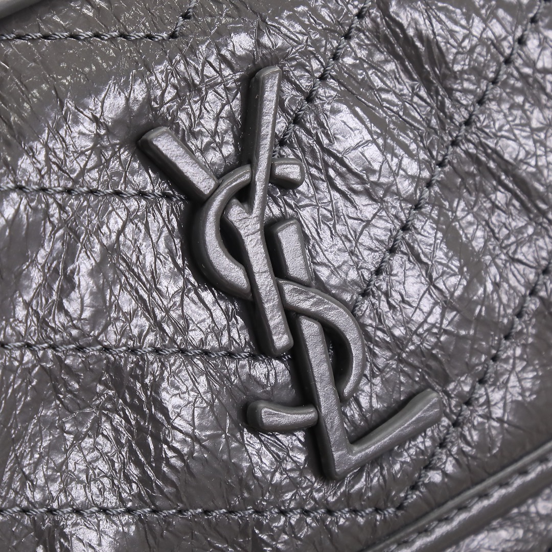 Handbags SAINT LAURENT 533037 size 22x16.5x12 cm - vstockx