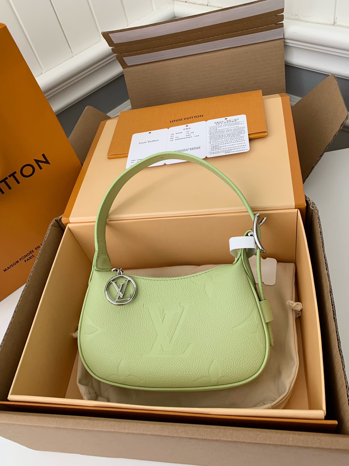 Handbags Louis Vuitton M82391 size:20.5*11*5 cm - vstockx