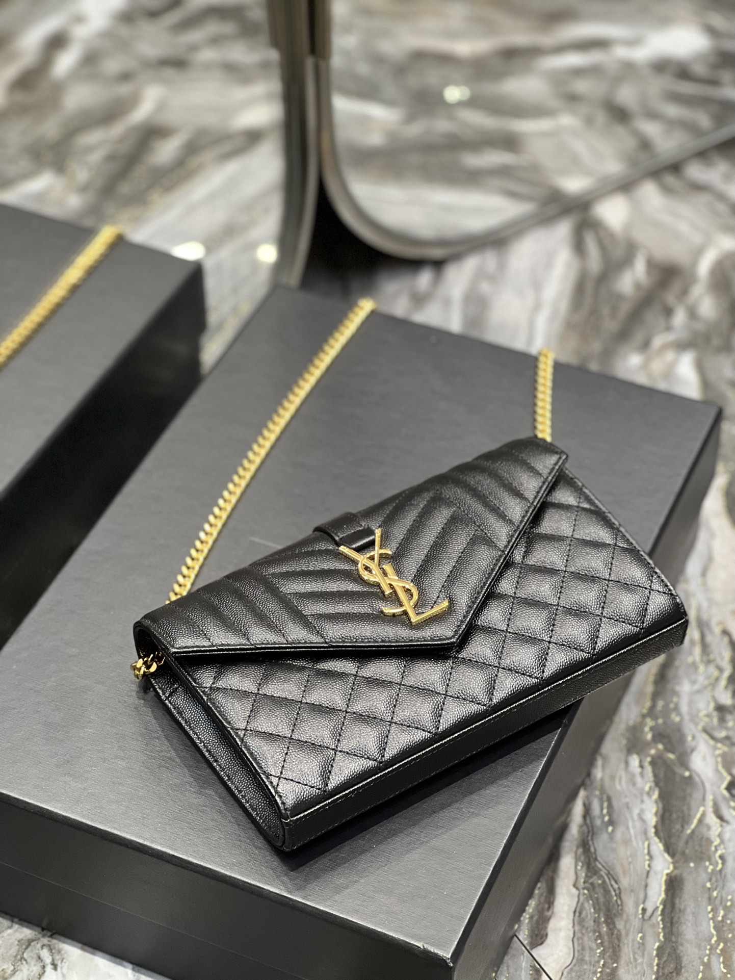 Handbags SAINT LAURENT 620280 size 22.5x14x4 cm - vstockx