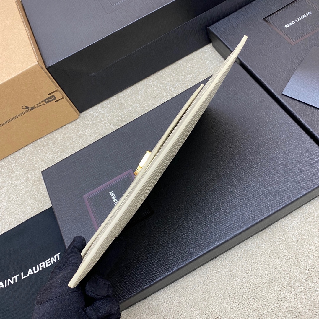 Handbags SAINT LAURENT 565739 size 27x16x2 cm - vstockx