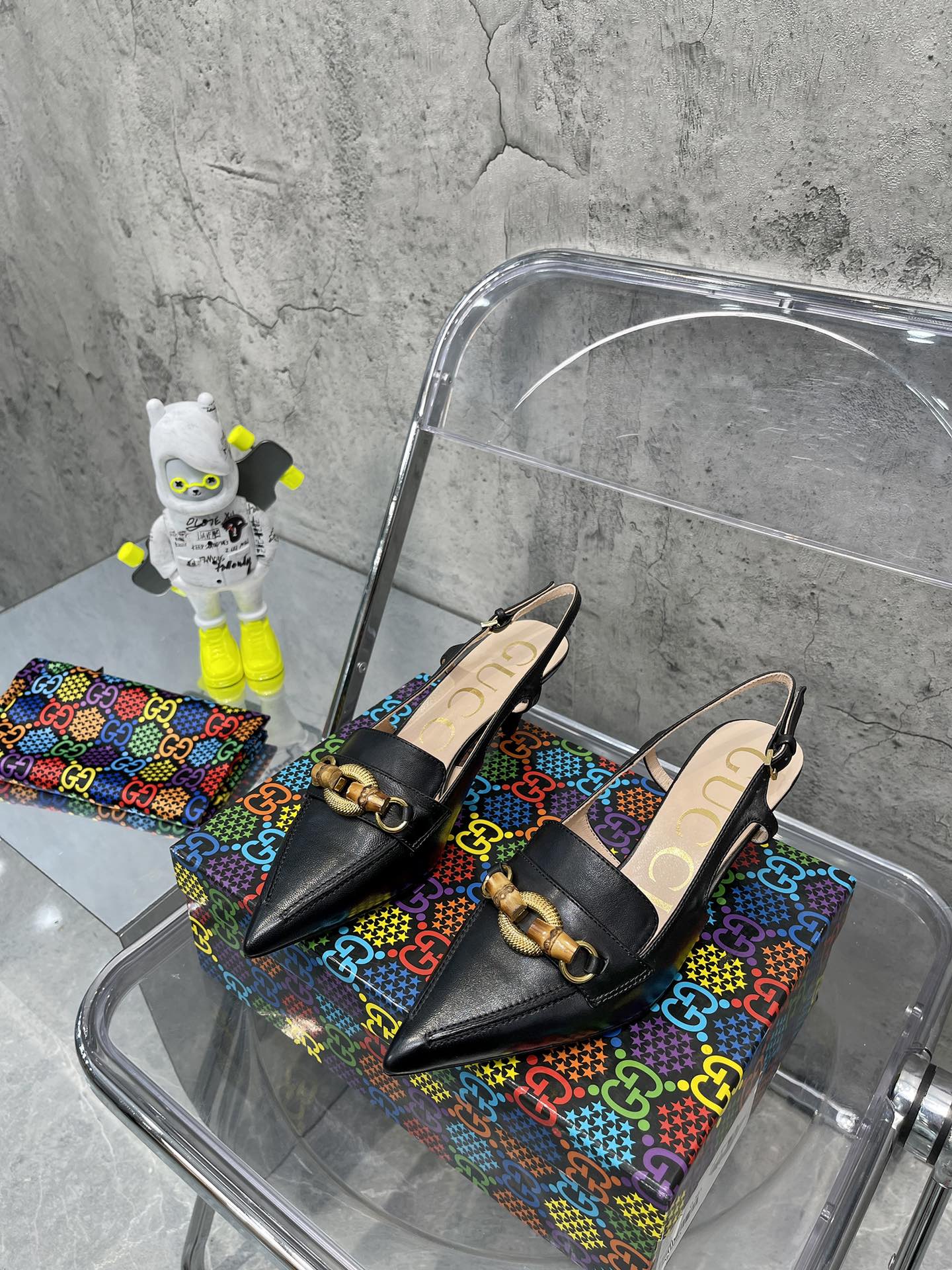 Gucci Women's crocodile print pump WOMEN 4 - vstockx