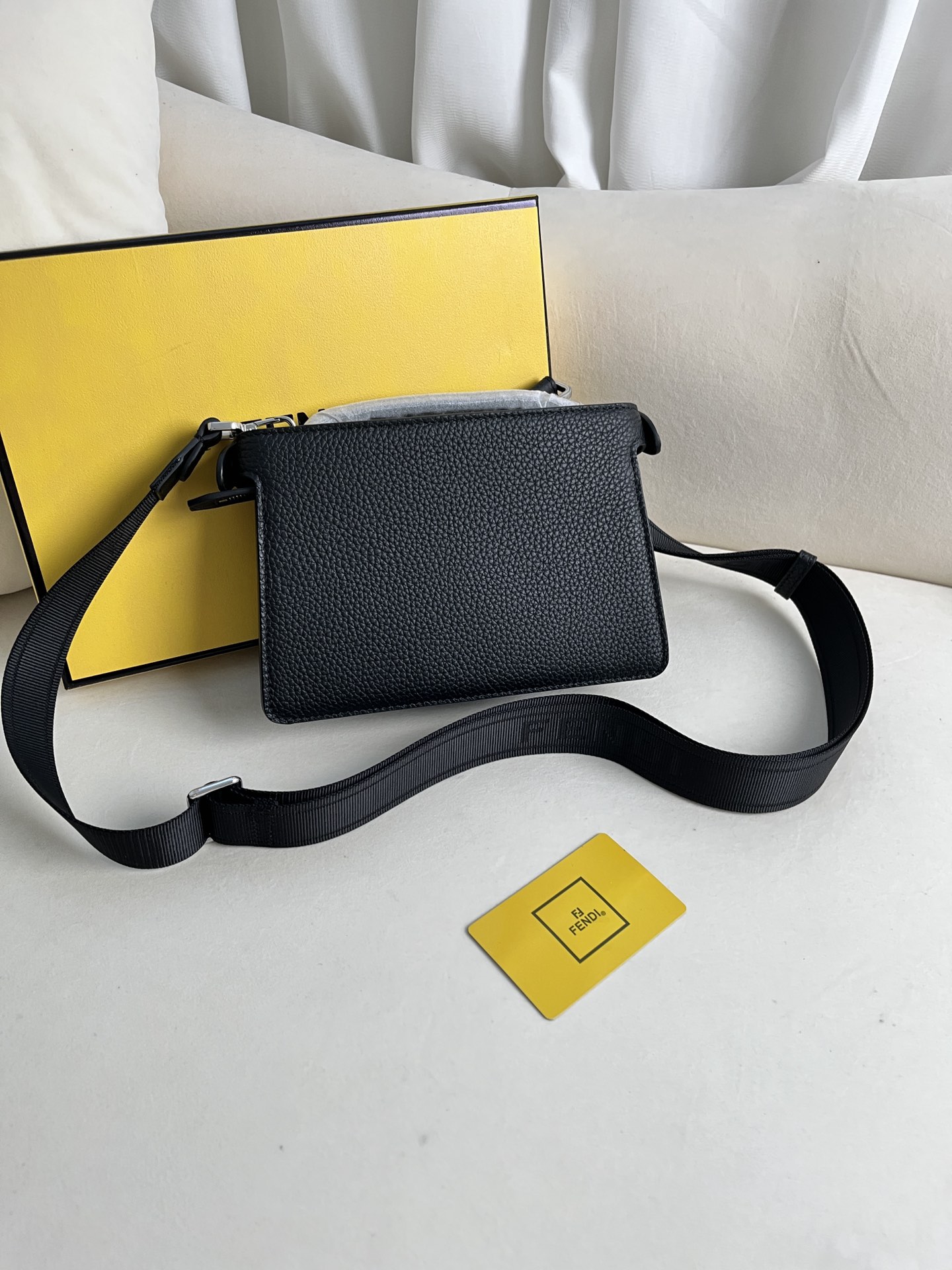 handbags FENDI 8066 size:21cm - vstockx