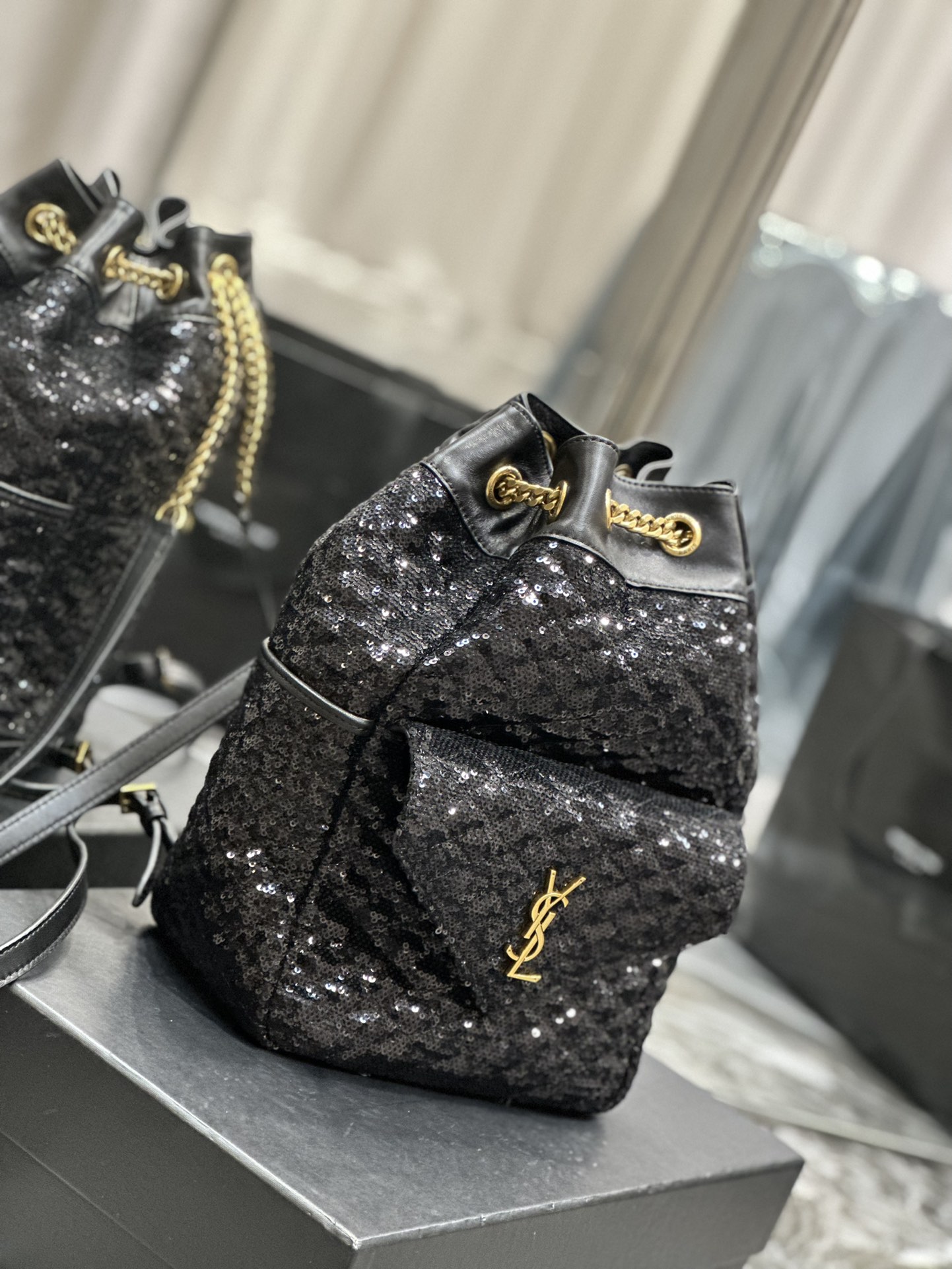 Handbags SAINT LAURENT 672609 size 22  29  15 cm - vstockx