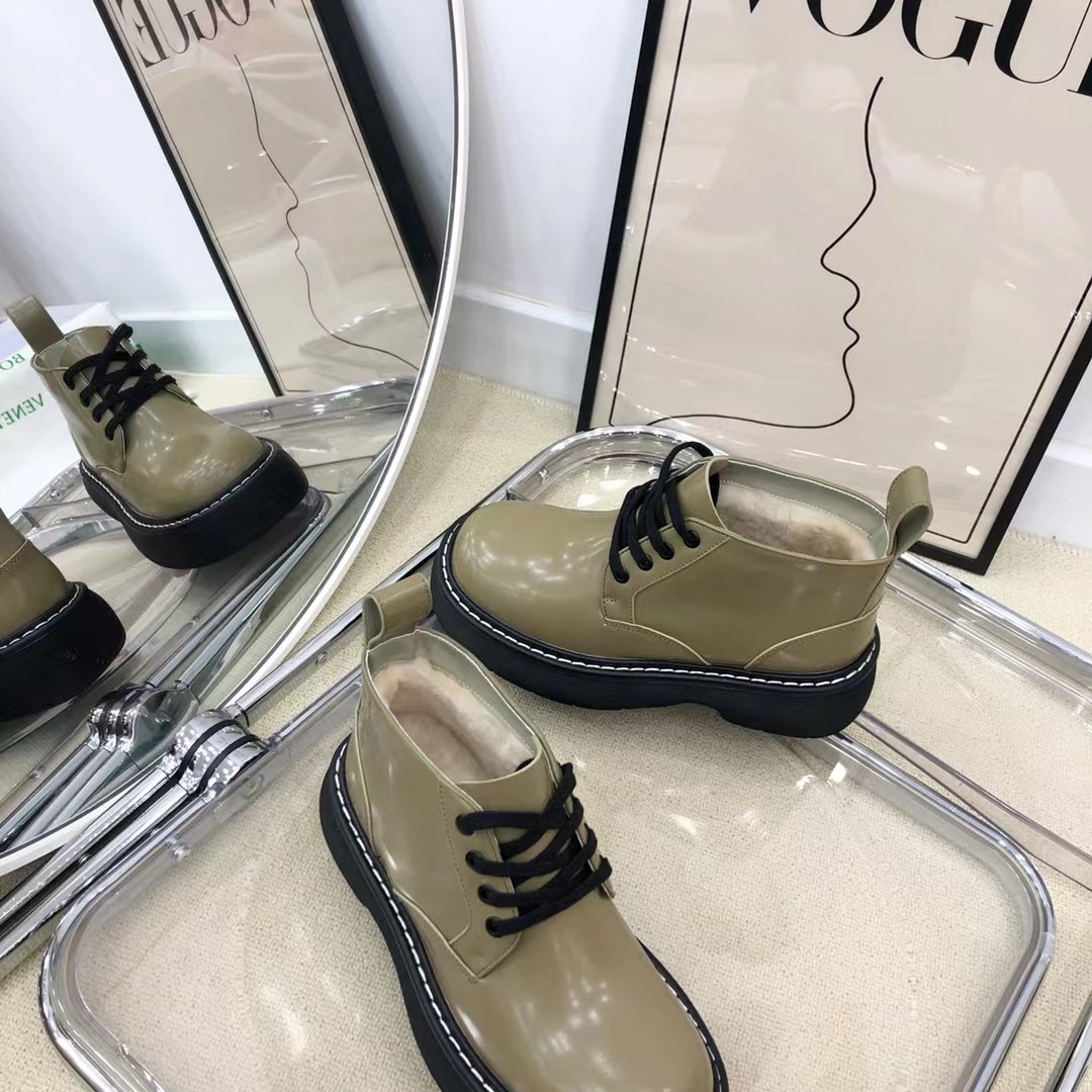 Bottega Veneta Boots 16 - vstockx