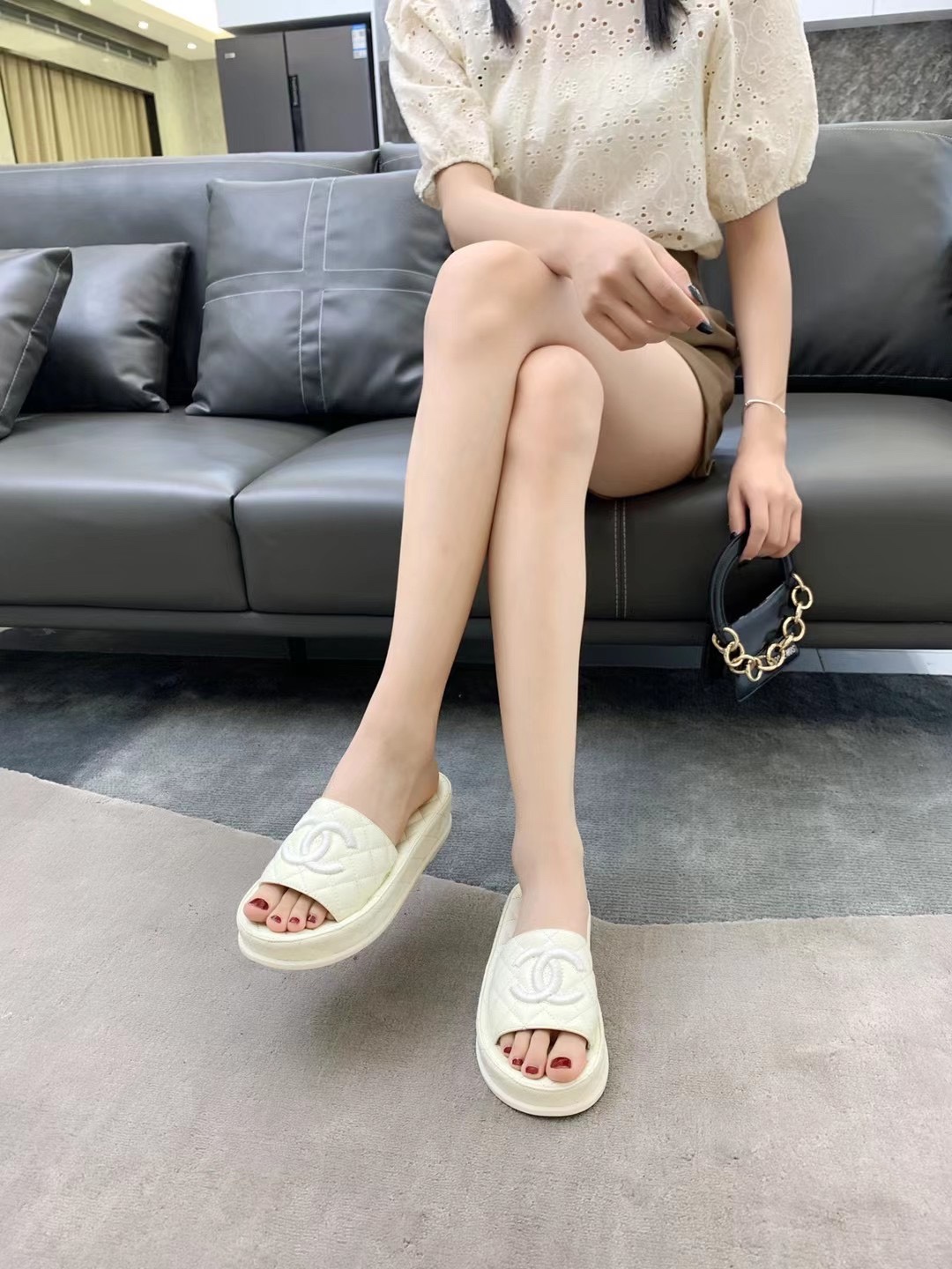 Chanel Slides 10 - vstockx
