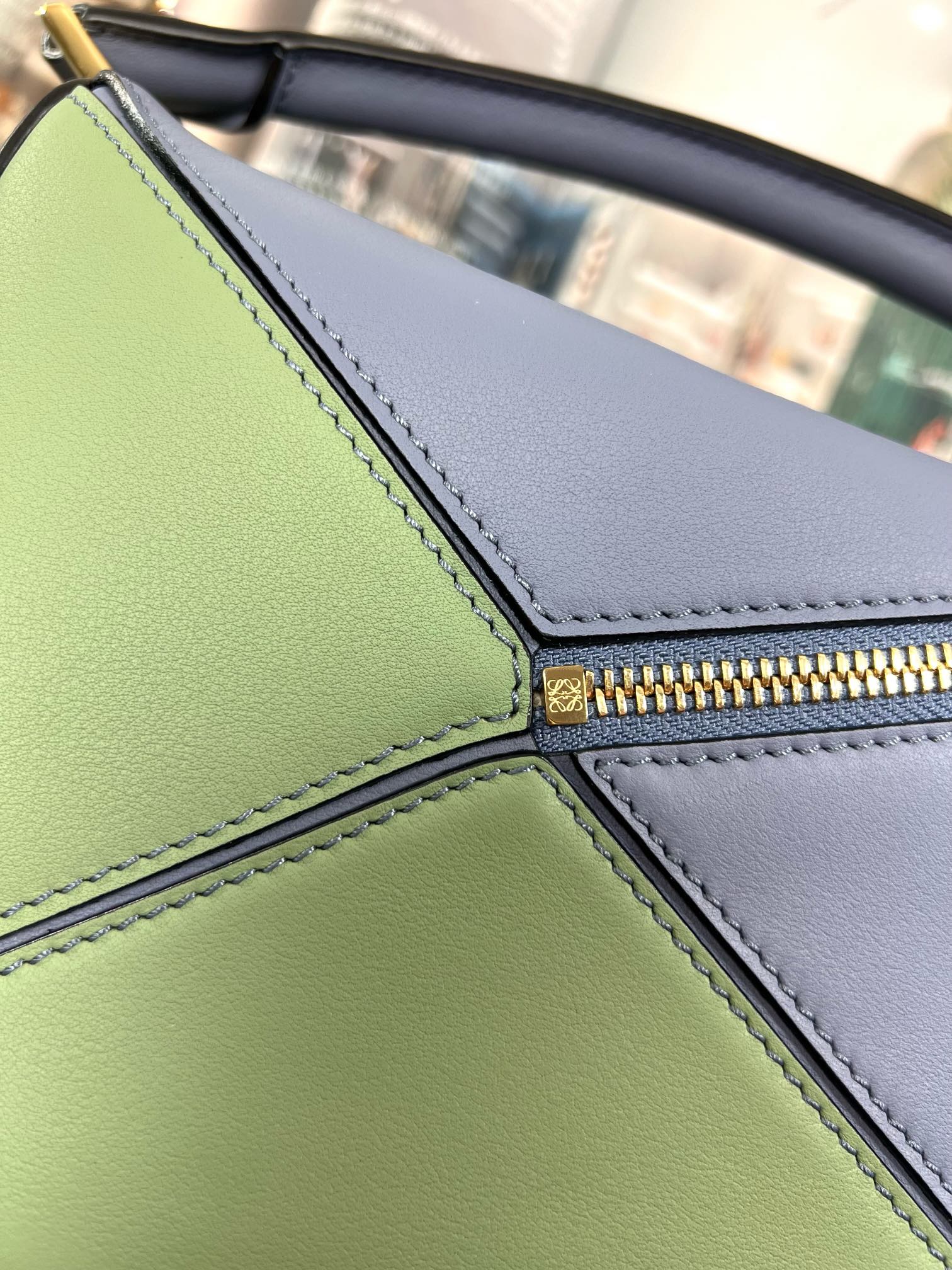 Handbags LOEWE ZP size:2414-11 cm - vstockx