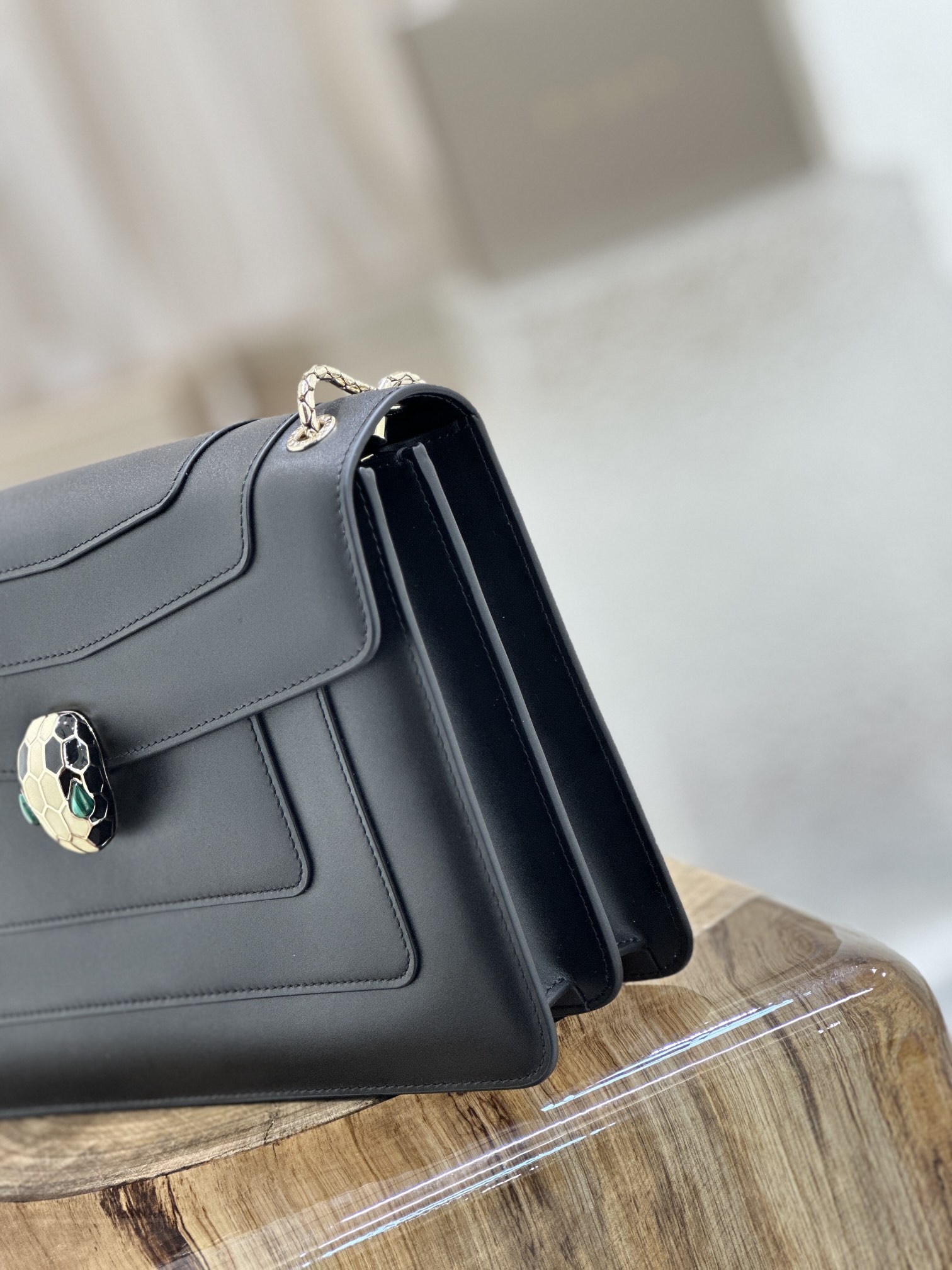 Handbags Bvlgari 35362 size:28*19*8 cm - vstockx