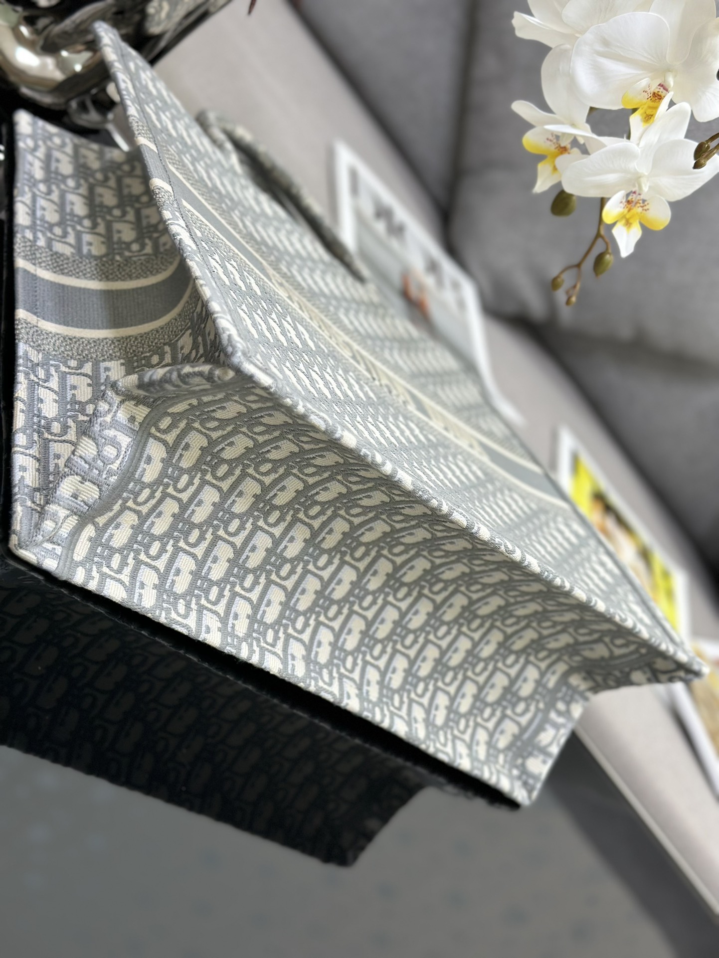 Handbag Dior M1286 size 42 x 35 x 18.5 cm - vstockx