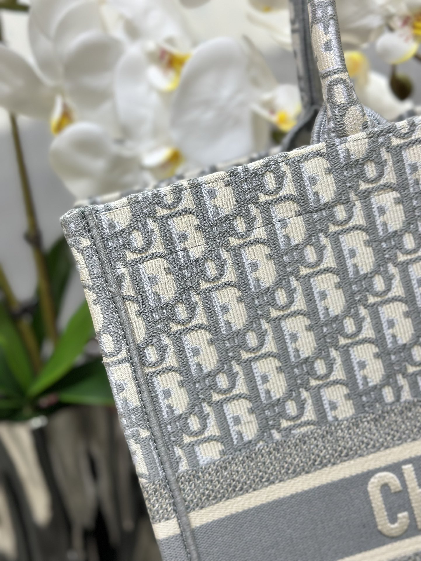 Handbag Dior M1286 size 42 x 35 x 18.5 cm - vstockx