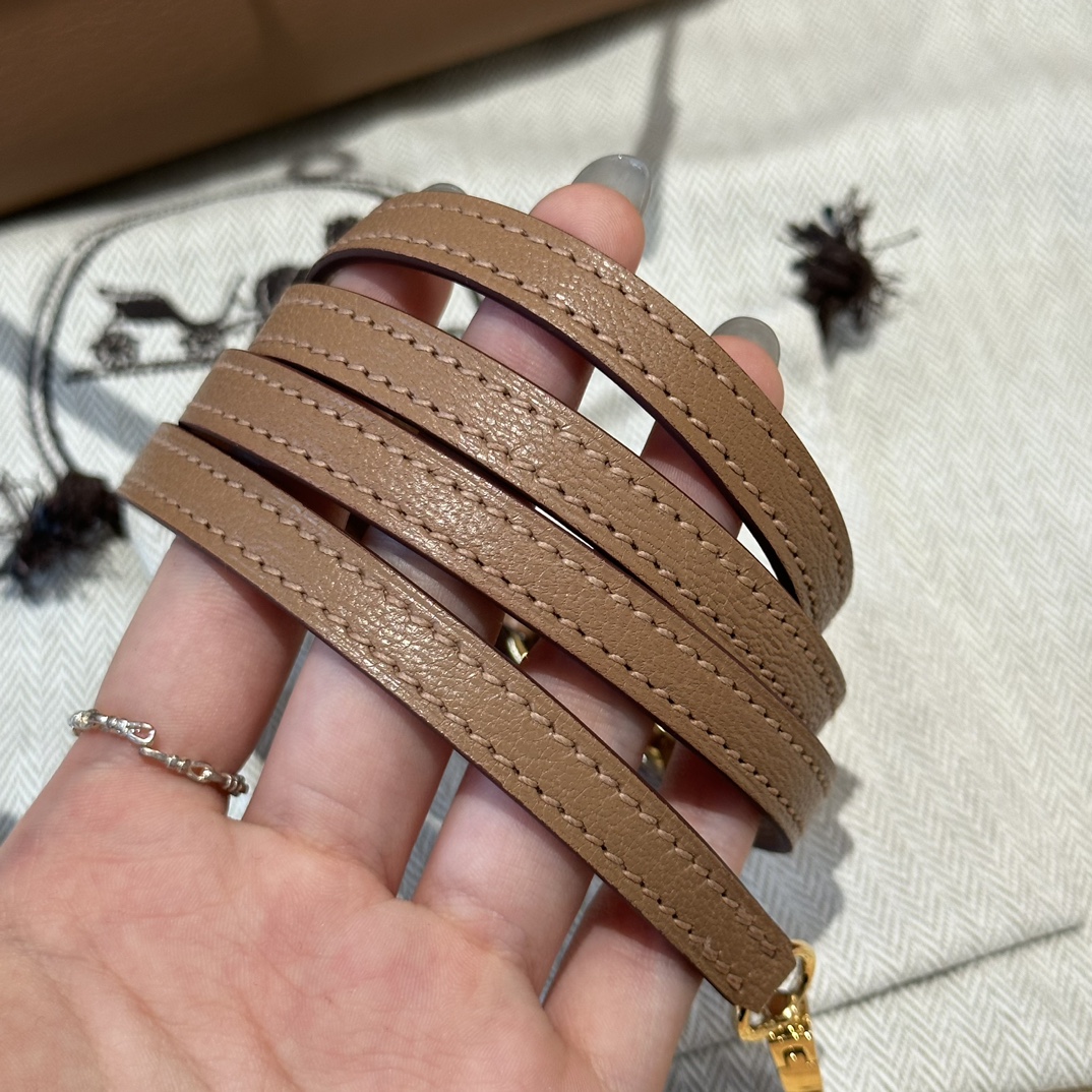 Handbags Hermes mini Kelly size:19 cm - vstockx