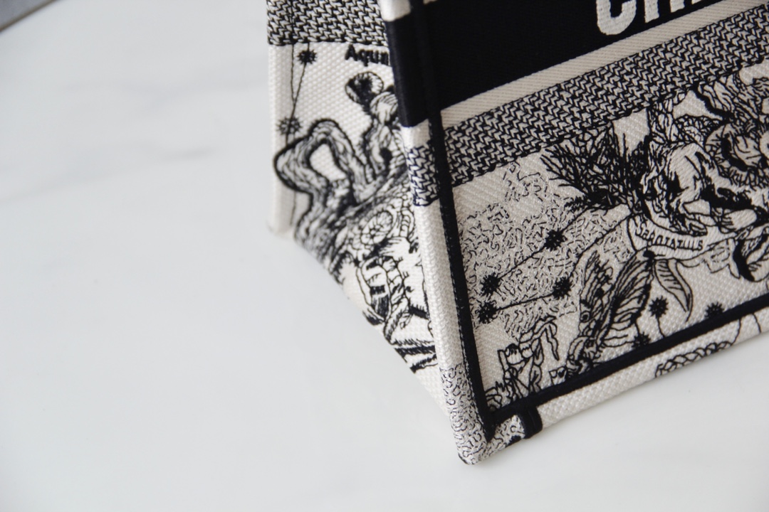 Handbags Dior Book Tote 8001 size:36.5*128*16 cm - vstockx