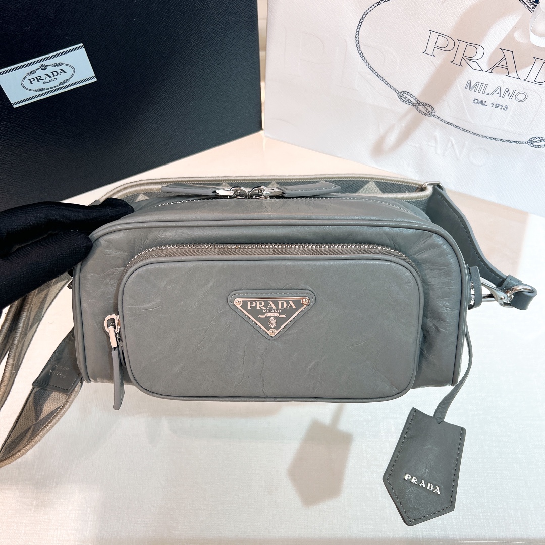 handbags prada 1BH198 22*10.5*7 - vstockx