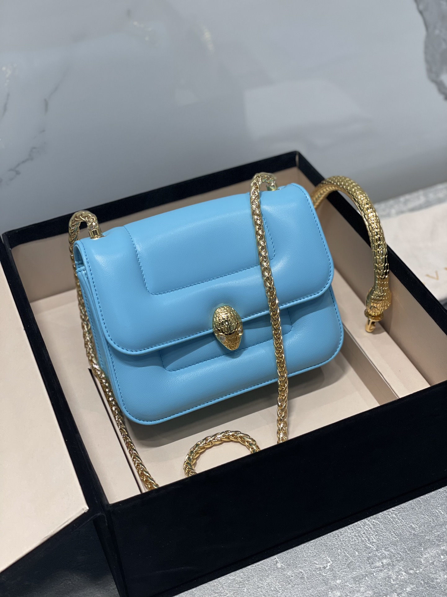 Handbags Bvlgari 291071 size:19.2*15*6 cm - vstockx