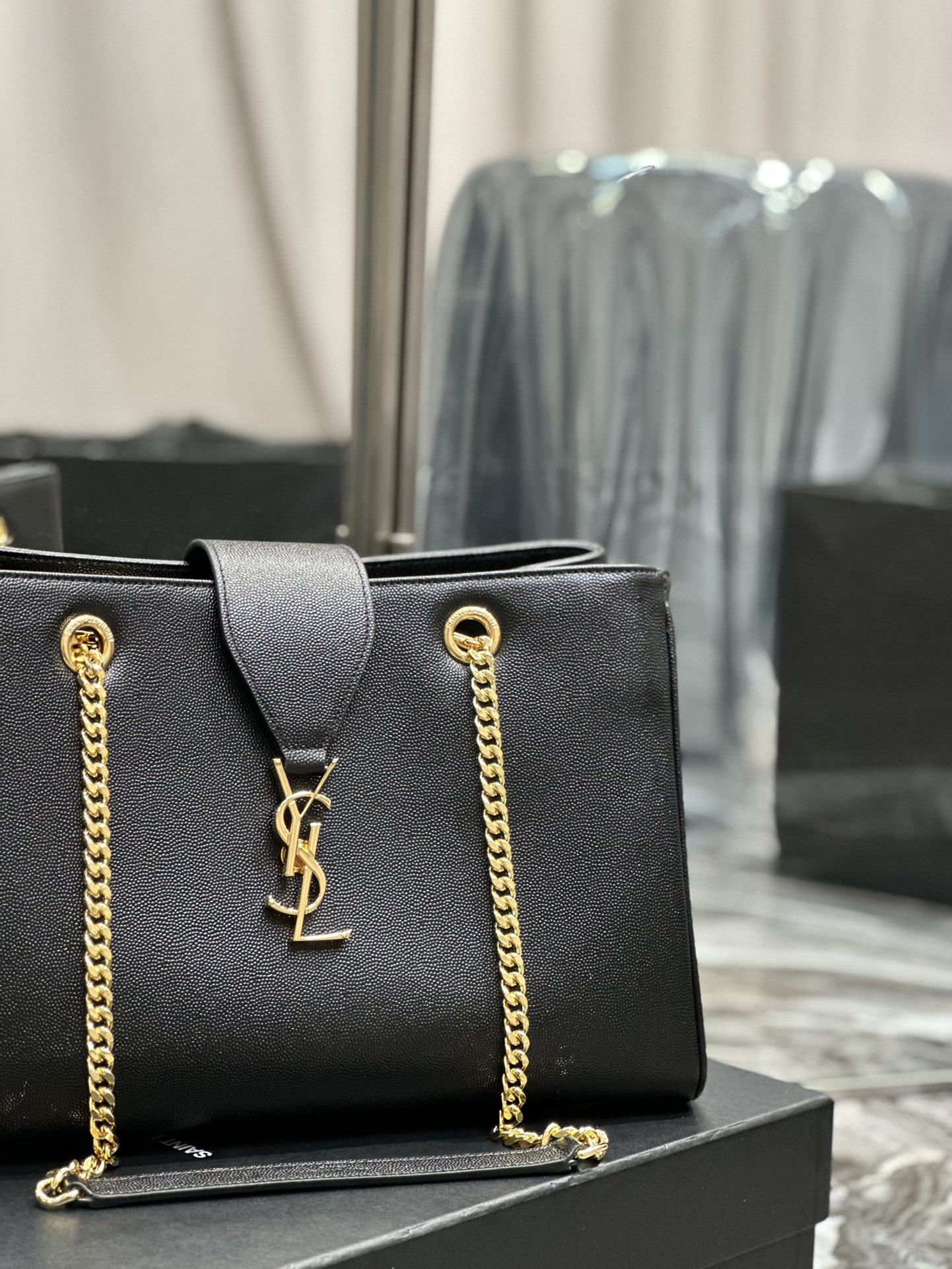 Handbags SAINT LAURENT 668900 size 33  22  15 cm - vstockx