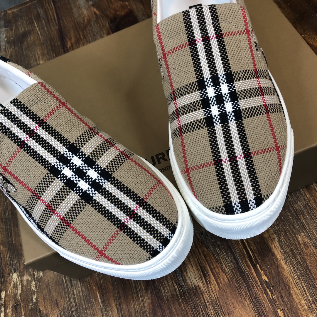 Burberry Slip On Check Print - vstockx