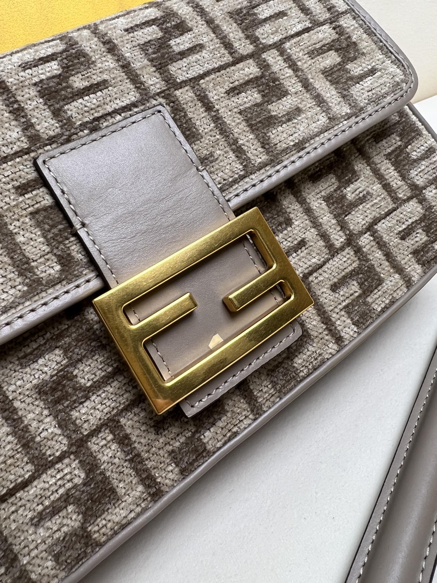 handbags FENDI 8BR600 size:27*15*6cm - vstockx