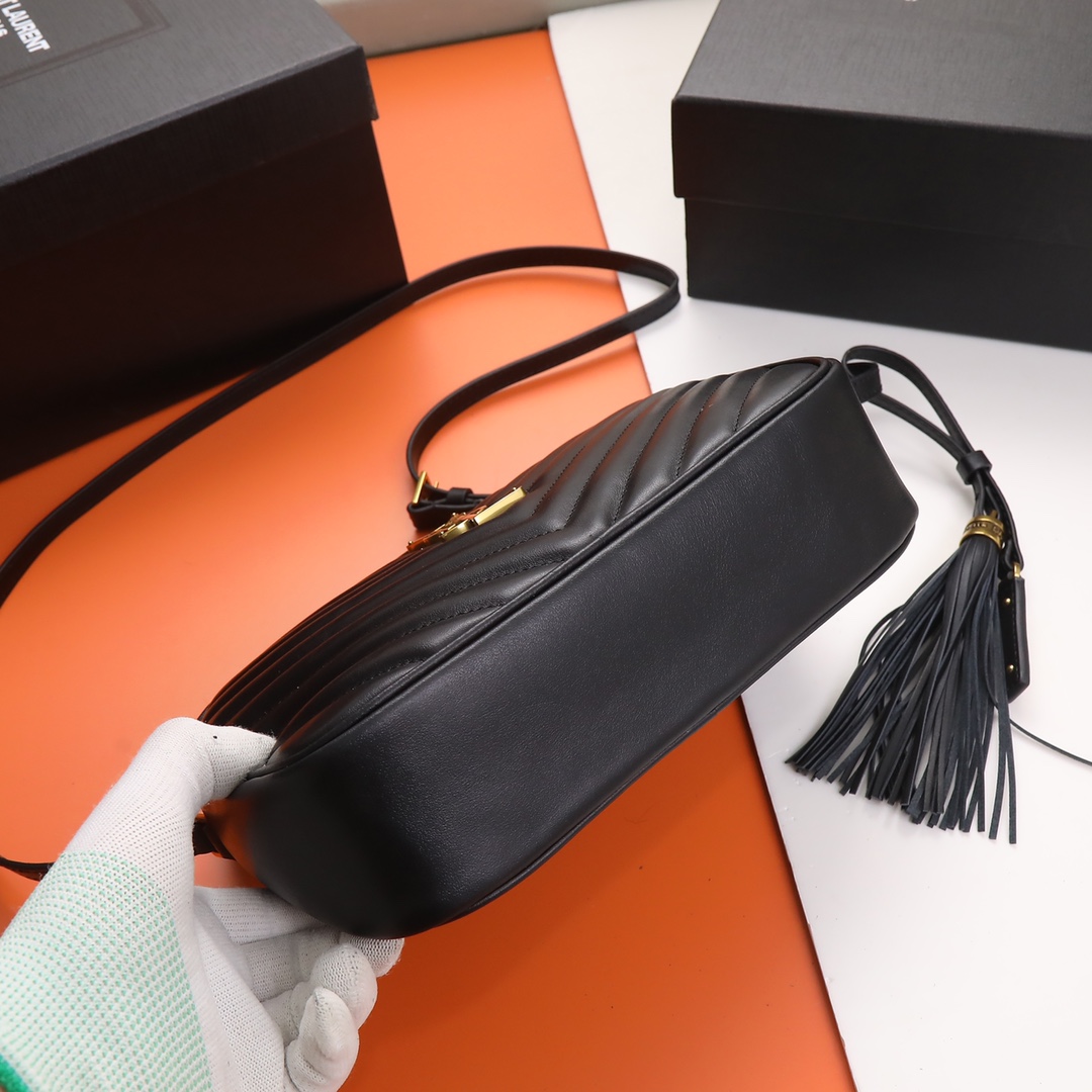 Handbags SAINT LAURENT 422906 size 23x16x6 cm - vstockx