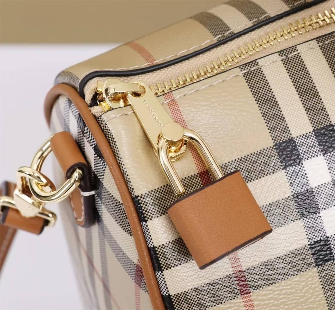 Handbag Burberry 40569460 size 30*15*21 cm - vstockx
