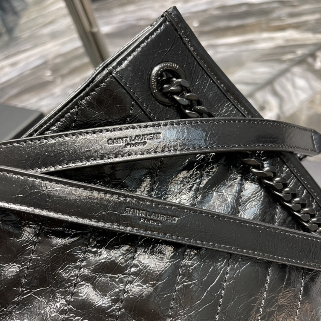 Handbags SAINT LAURENT 577999 size 33x27x11.5 cm - vstockx