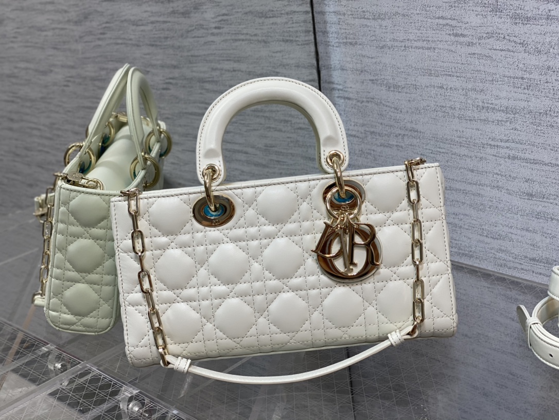 Handbag Dior size 26*6*14 cm - vstockx