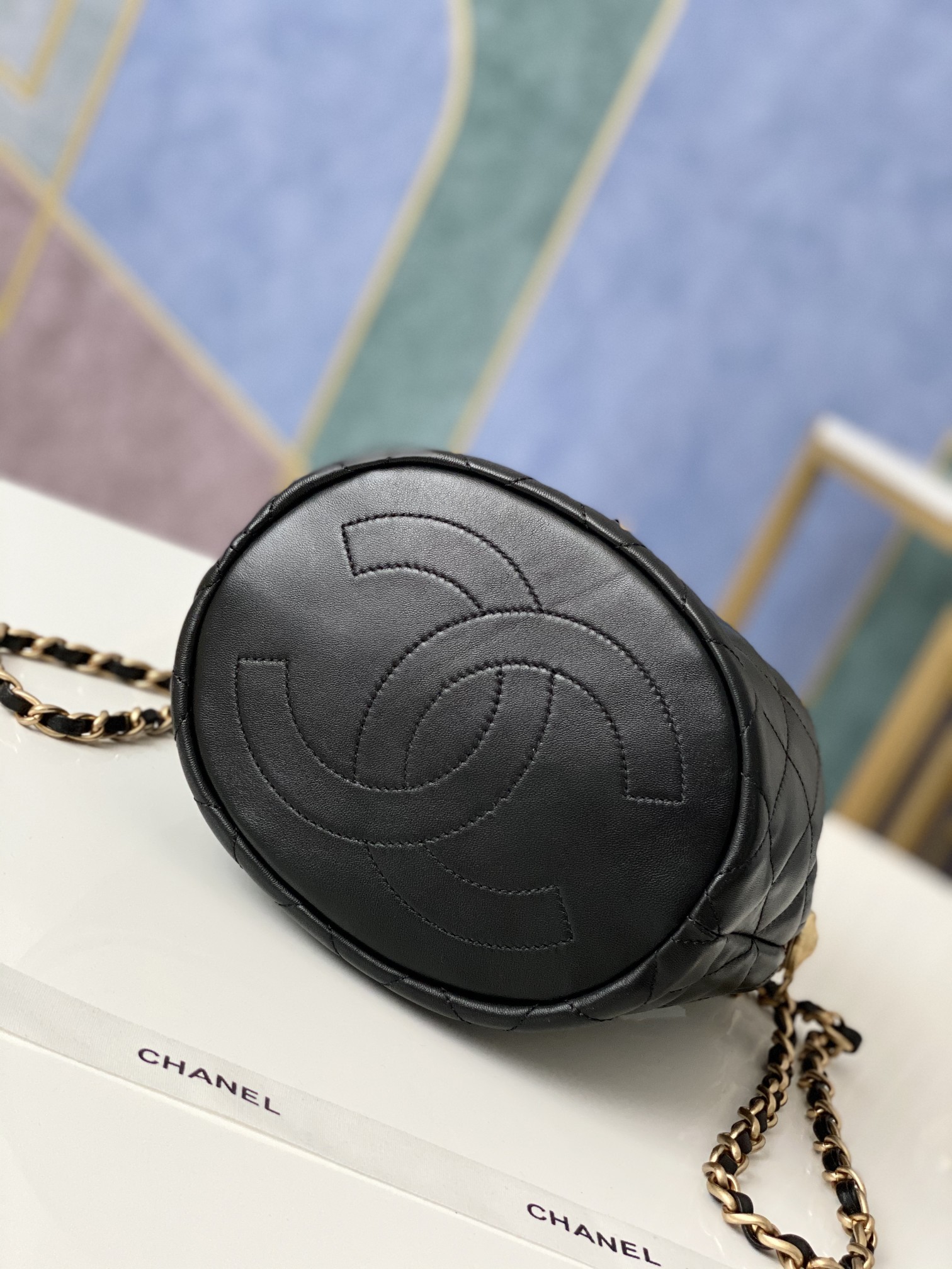 Handbag Chanel 2057 size 20*23*13 cm - vstockx