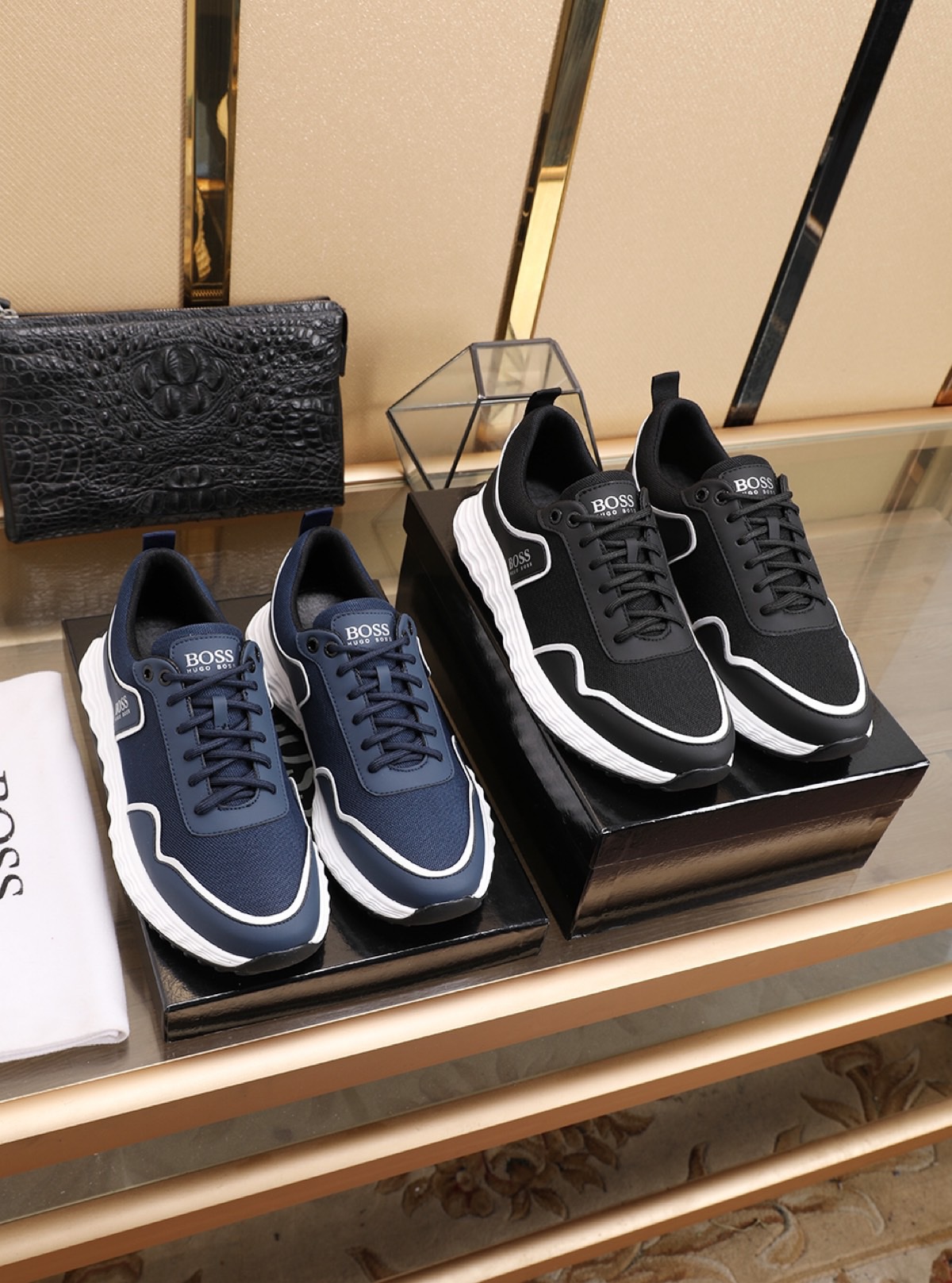 HUGO BOSS Low Top Sneaker 7 - vstockx