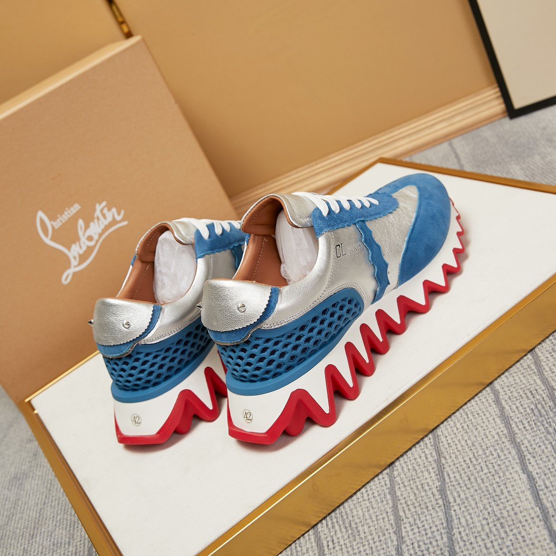 Christian Louboutin Loubishark Flat Sneakers 4 - vstockx