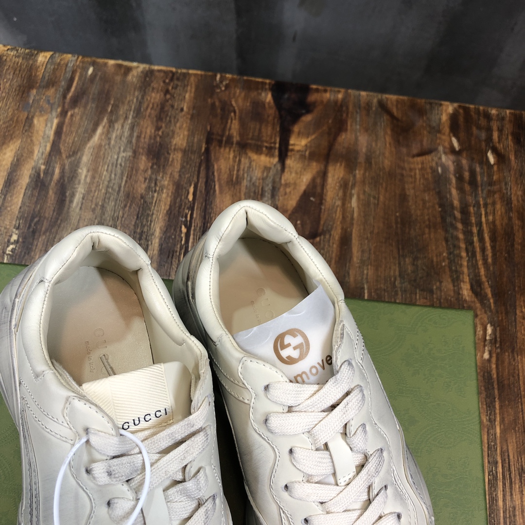 Gucci Rhyton sneaker 34 - vstockx