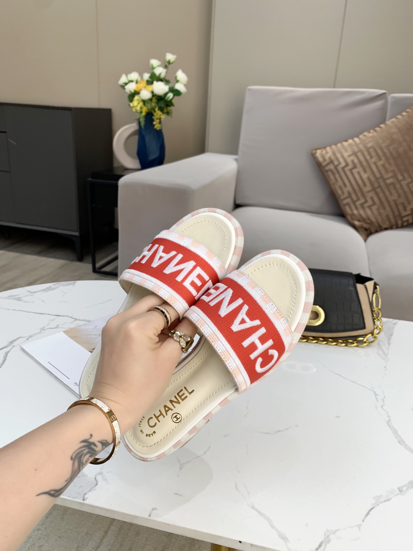 Chanel Slides 17 - vstockx