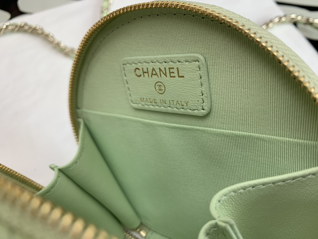 Handbag Chanel size 12  12  5 cm - vstockx