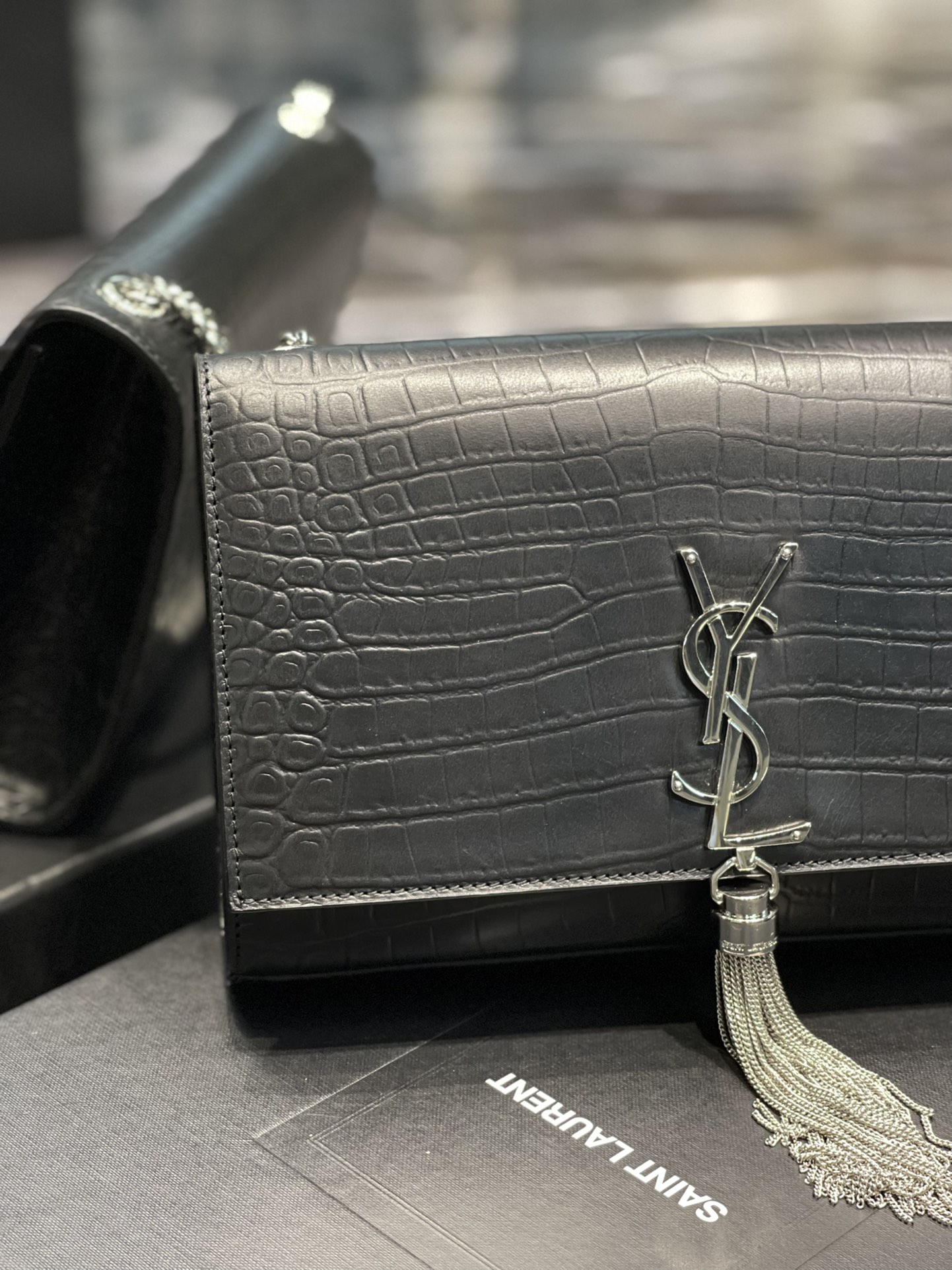 Handbags SAINT LAURENT 354119 size 24x14.5x5 cm - vstockx
