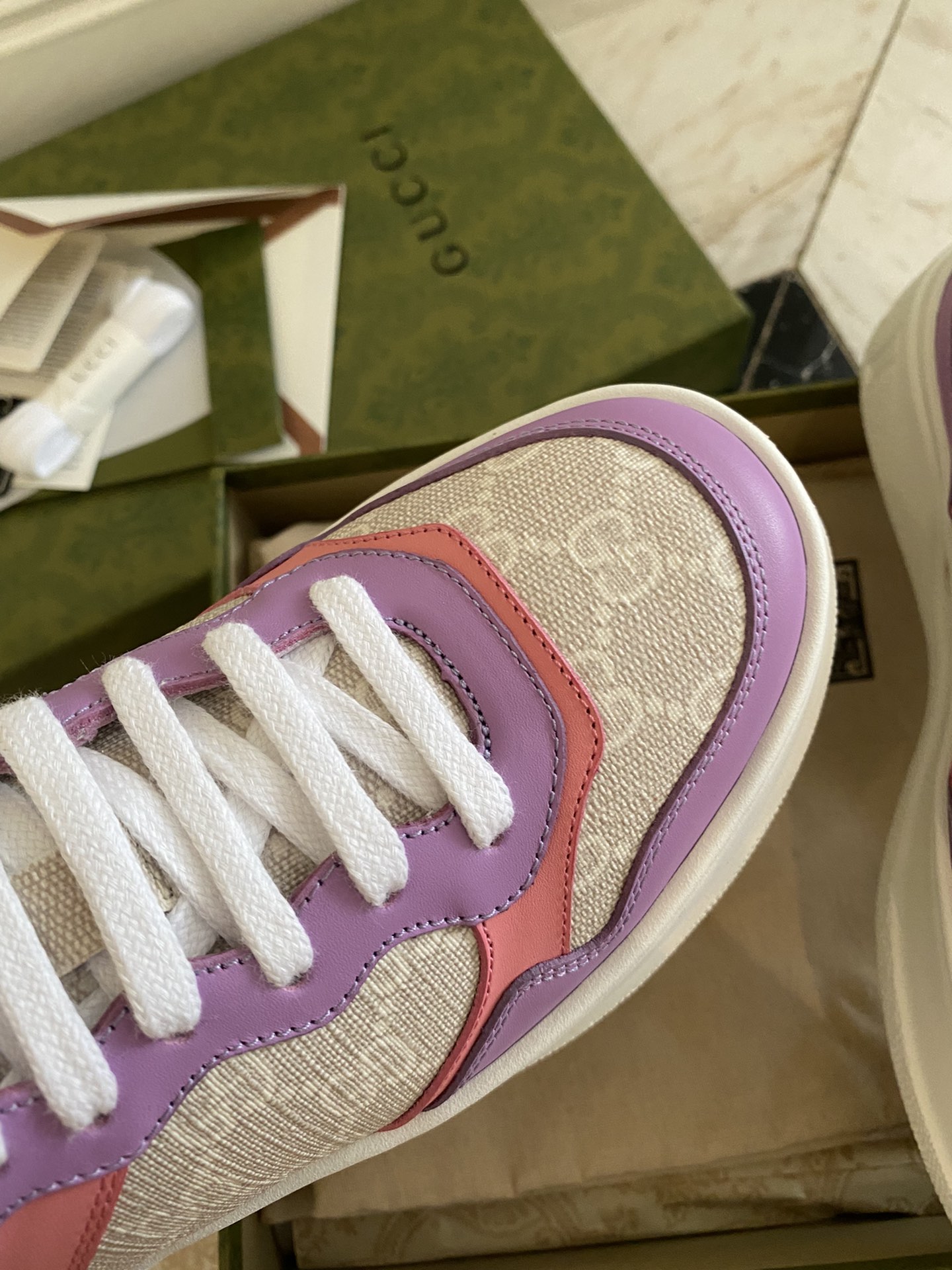 Gucci Women's GG sneaker 2 - vstockx