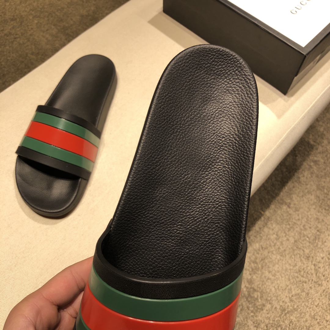 Gucci Slippers 34 - vstockx