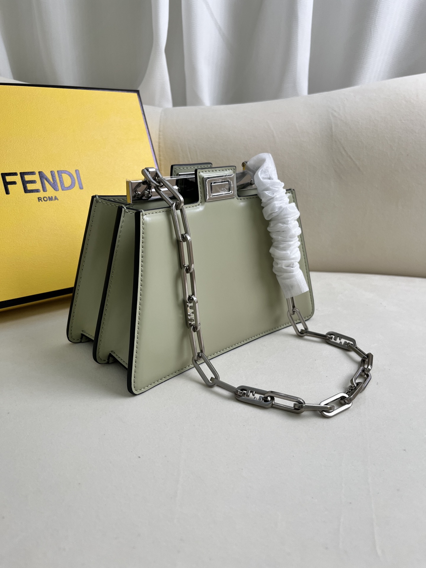 handbags FENDI 1012 size:20.5*11*14cm - vstockx