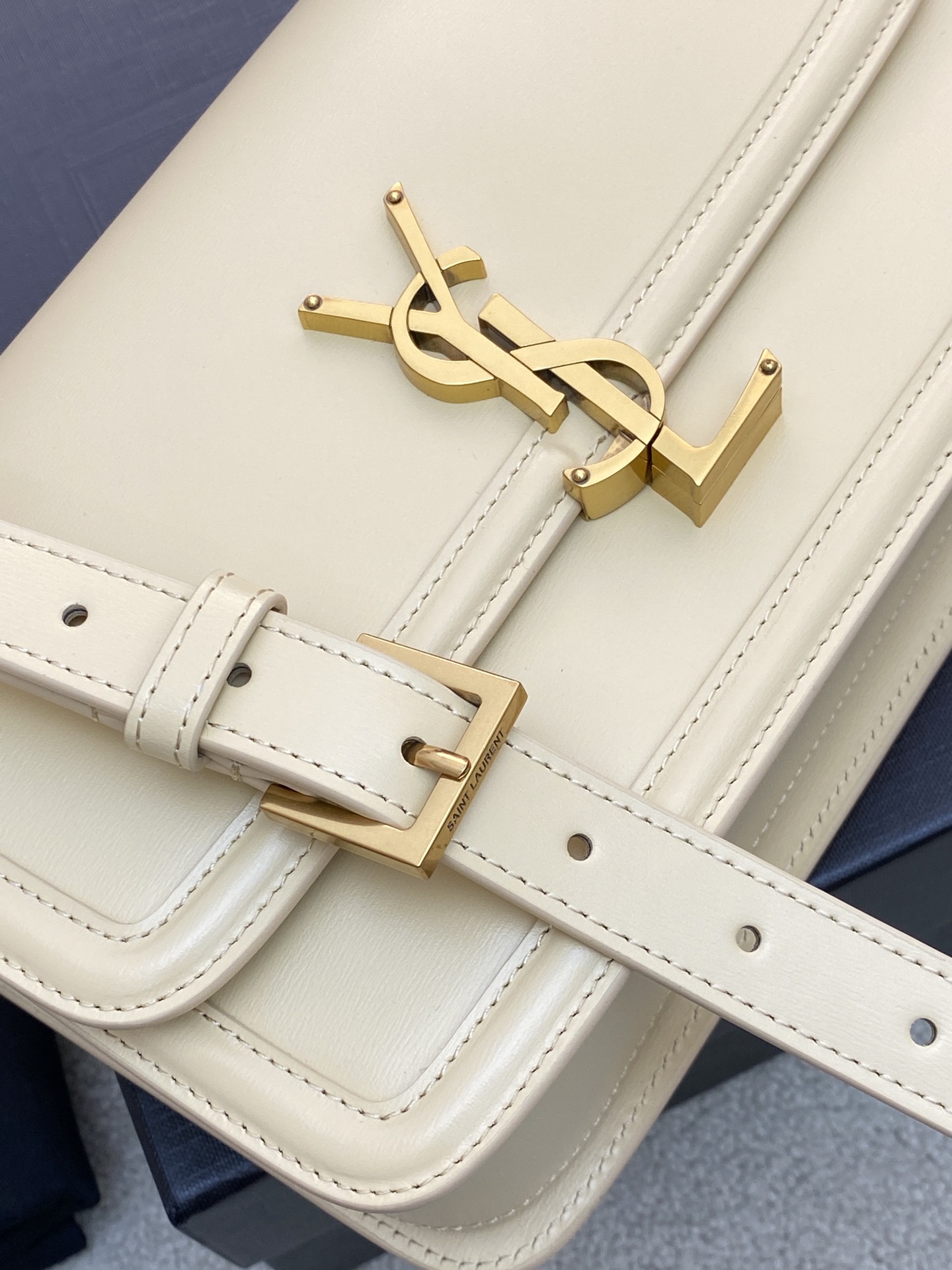 Handbags SAINT LAURENT 634305 size 23*16*6 cm - vstockx