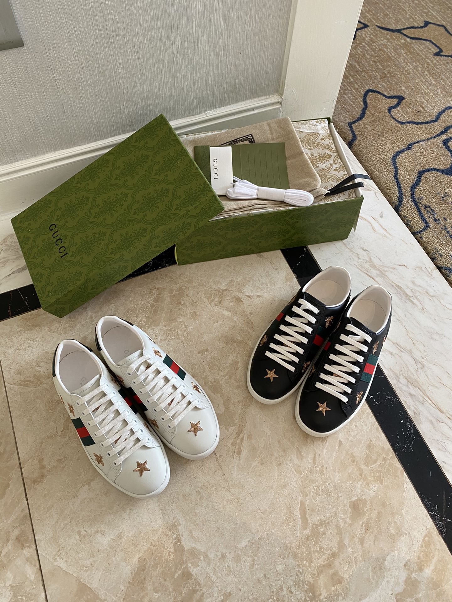 Gucci Women's Ace sneaker with bee sneaker 4 - vstockx