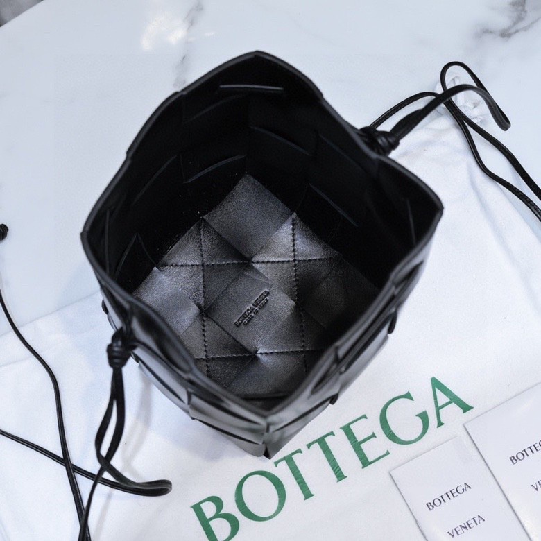 Handbags Bottega Veneta 6612 size:19 cm - vstockx