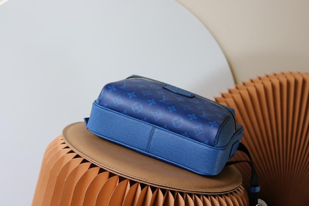 Handbag Louis Vuitton M30242 size 26x20x10.5cm - vstockx