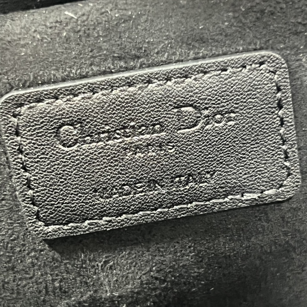 Handbag Dior 1188 size 37  43  22 cm - vstockx