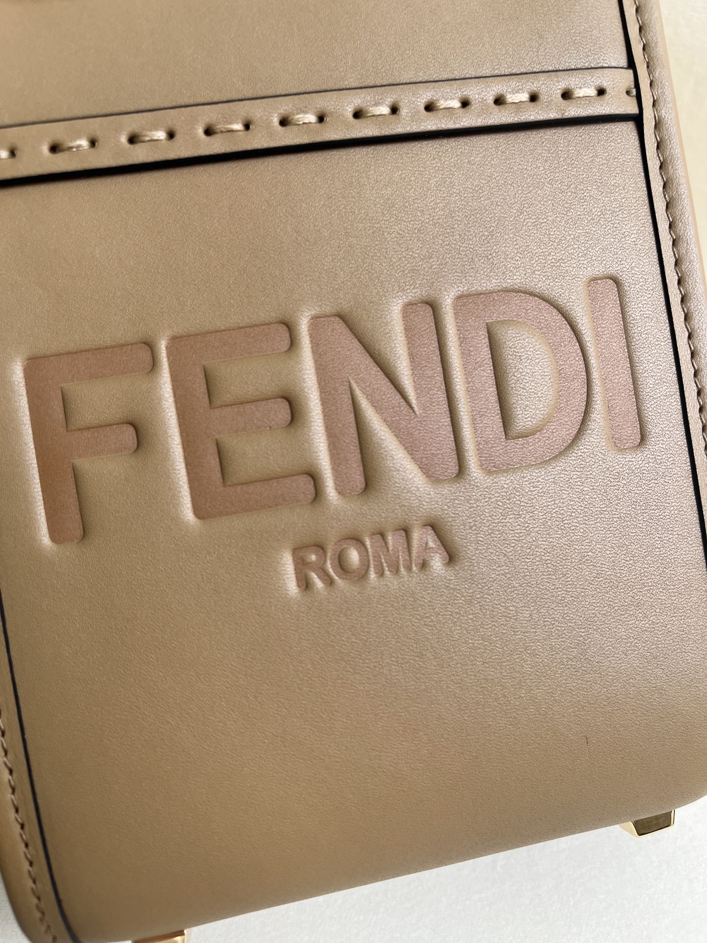 handbags FENDI 208 size:18*13*6.5 - vstockx