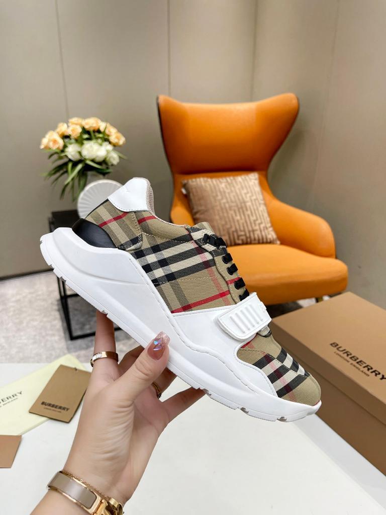 Burberry Regis Archive Beige White - vstockx