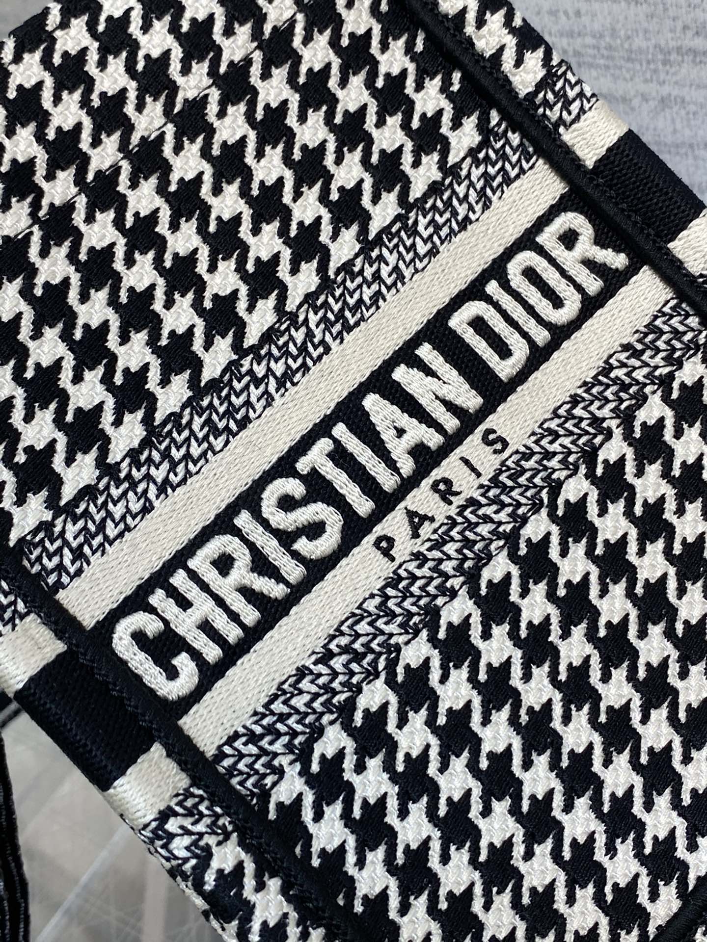 Handbag Dior size 13.5*5*18 cm - vstockx