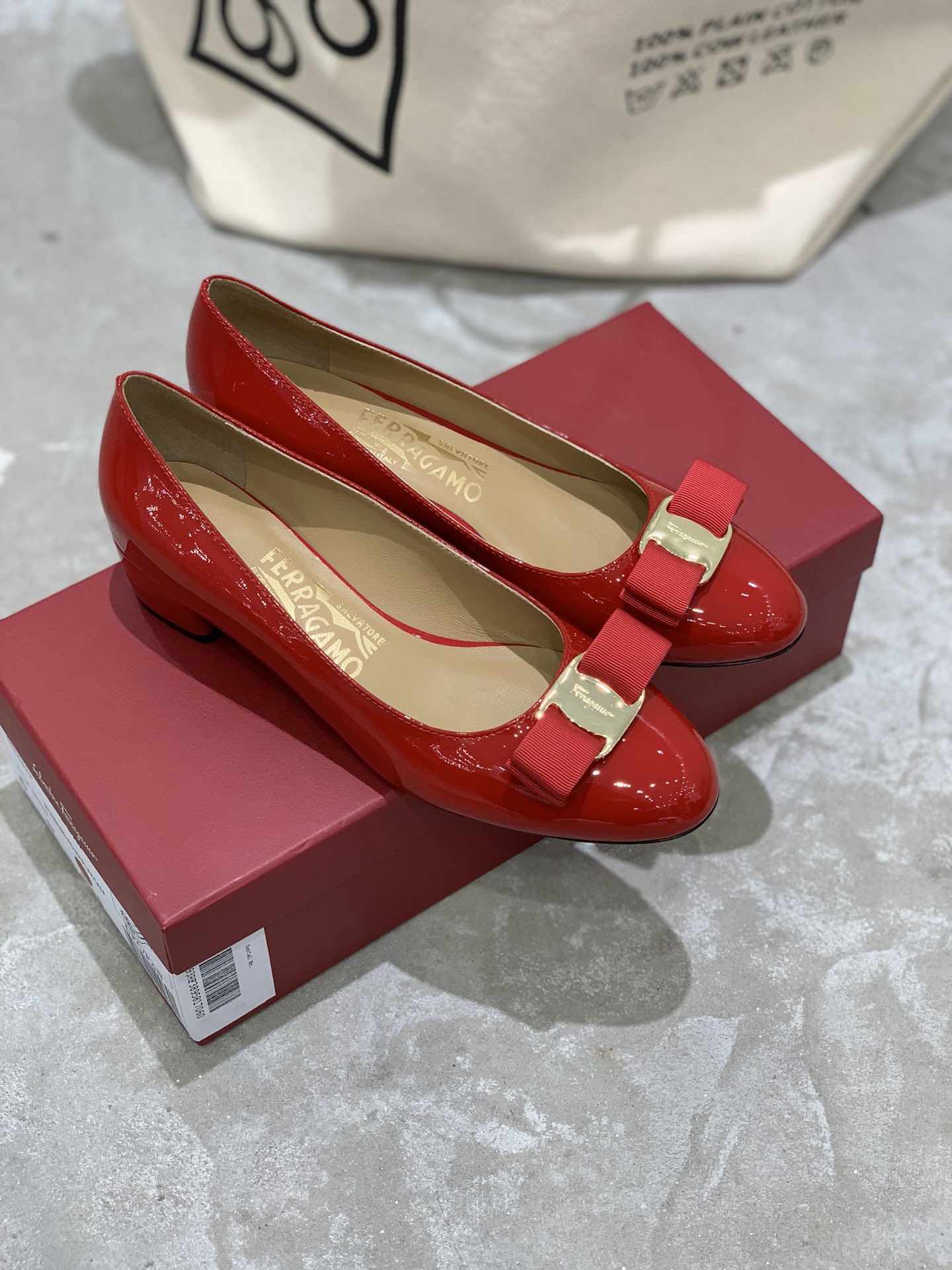 Salvatore Ferragamo Heel 5 - vstockx