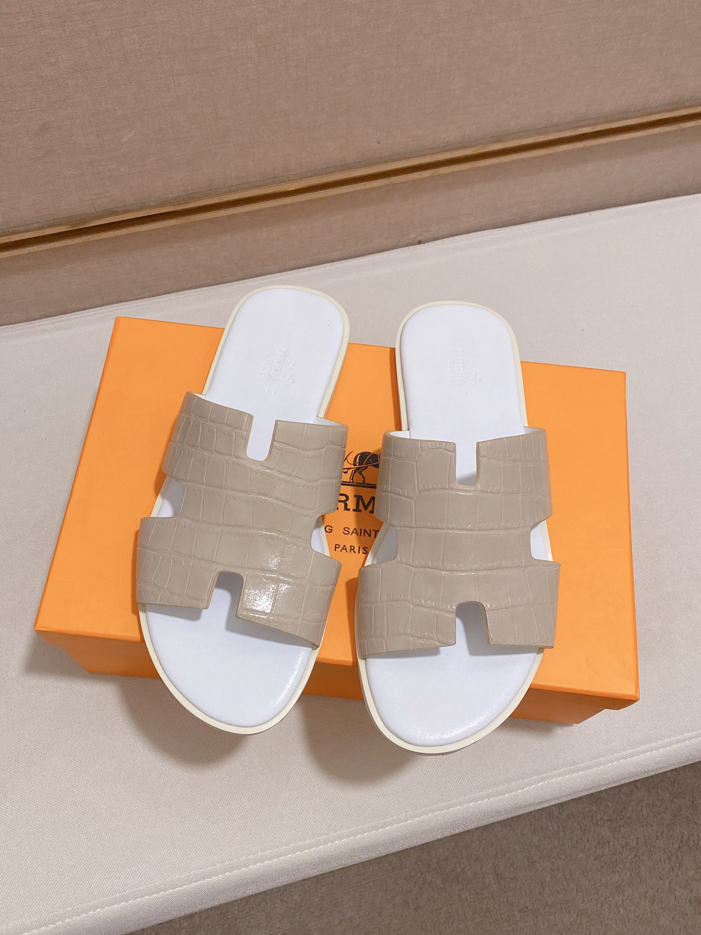 Hermes Sandals 7 - vstockx