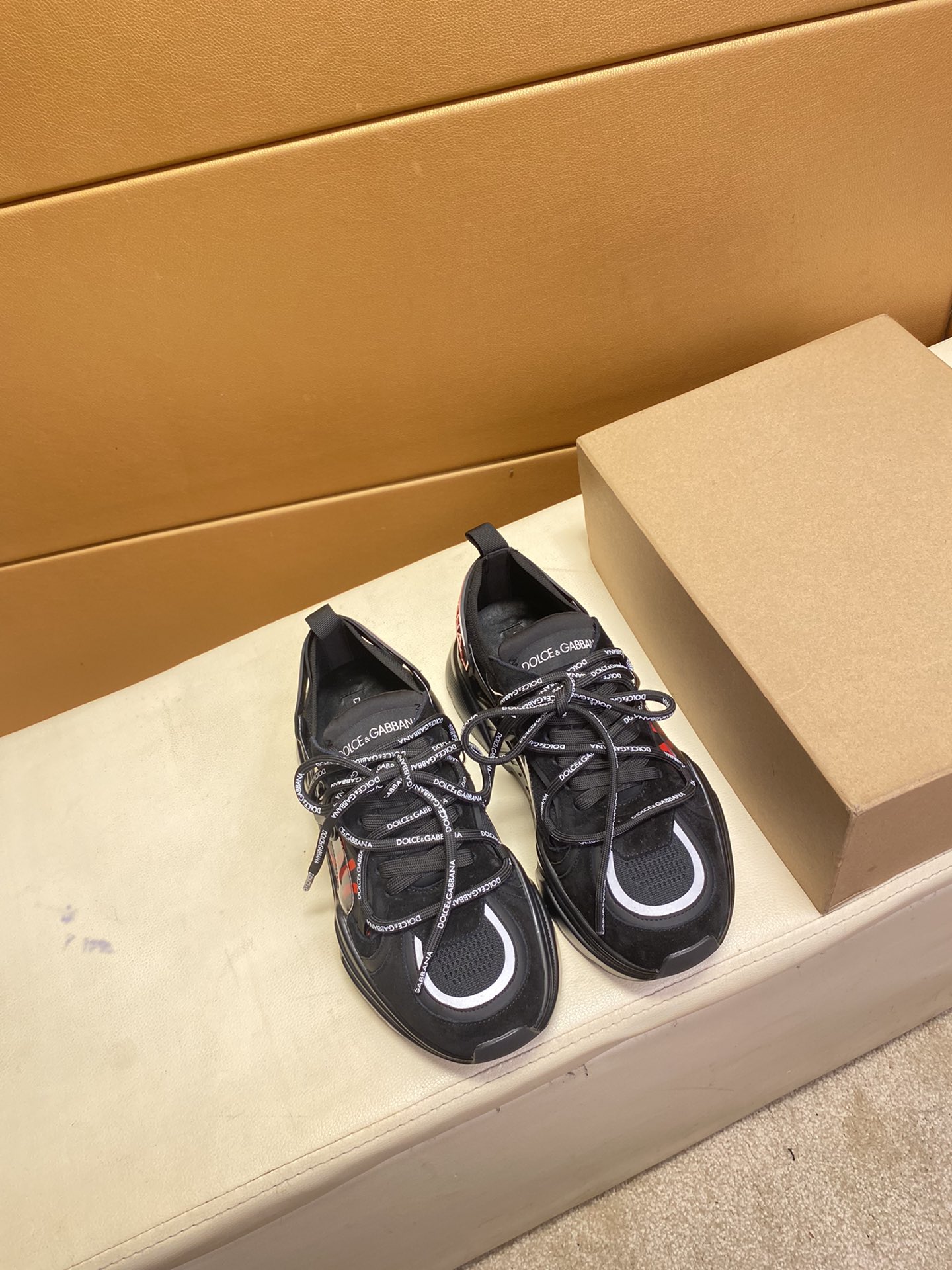 Dolce & Gabbana Low Tops Sneakers 84 - vstockx