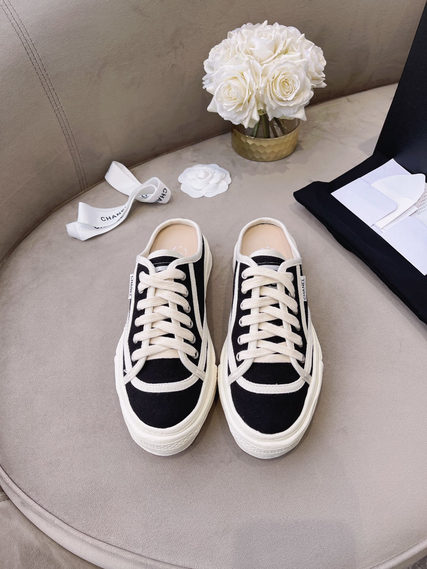 Chanel Platform Sneaker 22 - vstockx