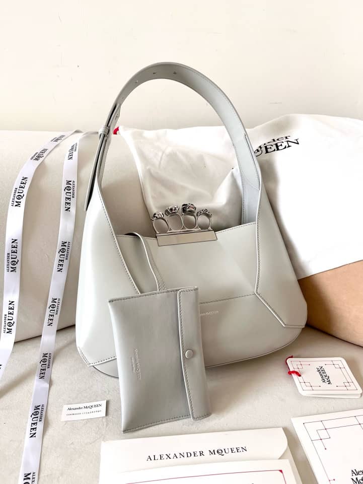 Handbag Alexander McQueen hobo size 20*12*8 cm size 30*18*7 cm - vstockx